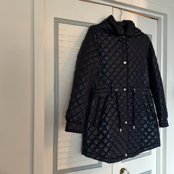 Kate Spade New York Lightweight Puffer with Hood - Picture 2 of 12
